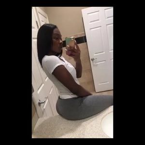 Meet your Posher, Joi